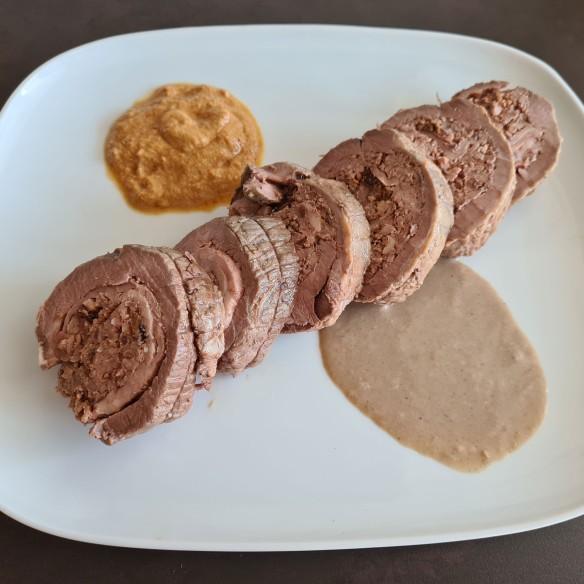Relleno de ternera asado a fuego lento